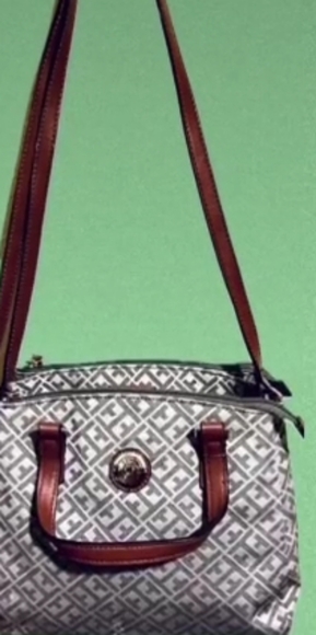 Tommy Hilfiger Handbag - Picture 5 of 6